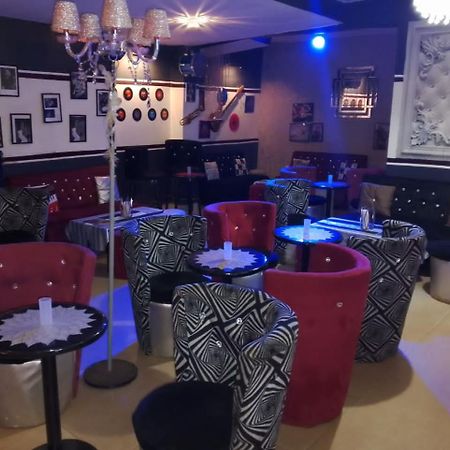 Hotel Restaurant Constellation Tchang Dış mekan fotoğraf