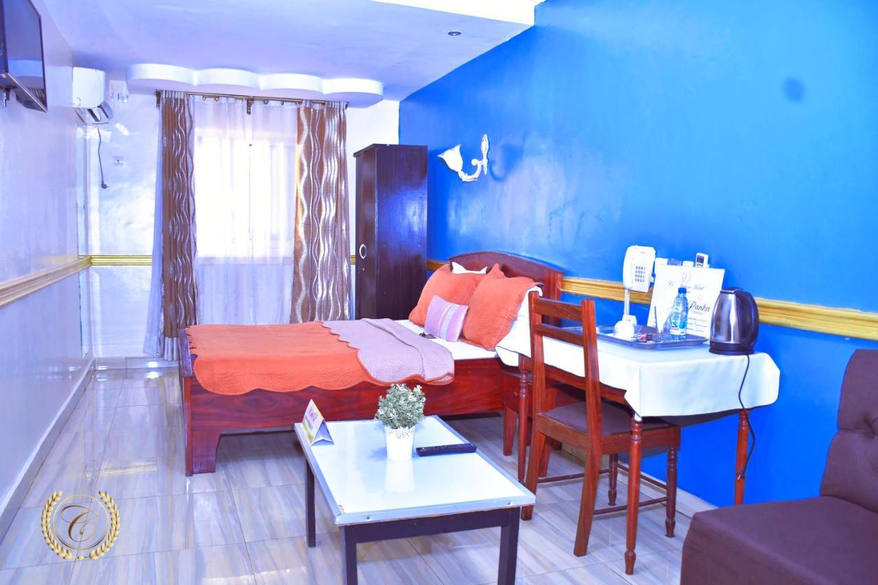 Hotel Restaurant Constellation Tchang Dış mekan fotoğraf