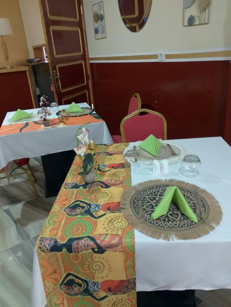 Hotel Restaurant Constellation Tchang Dış mekan fotoğraf